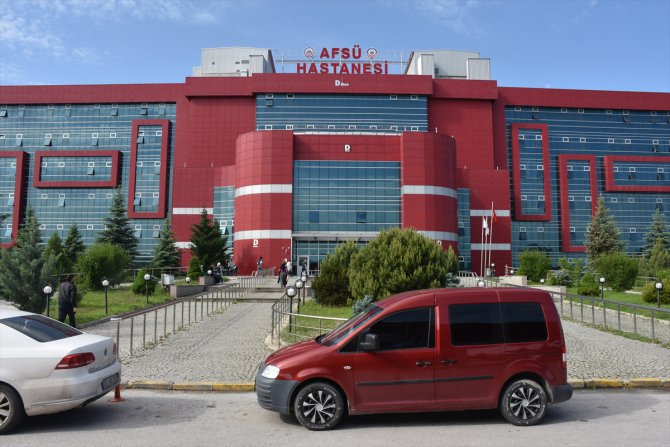 GÜNCELLEME - AK Parti Grup Başkanvekili Yenişehirlioğlu ve oğlu Afyonkarahisar'da trafik kazasında yaralandı