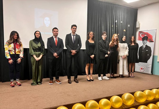 Katar'daki Türk Okulu ilk mezunlarını verdi