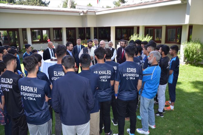 Türkiye'nin Kabil Büyükelçiliği, TİKA desteğiyle milli takıma seçilen badmintoncuları ağırladı
