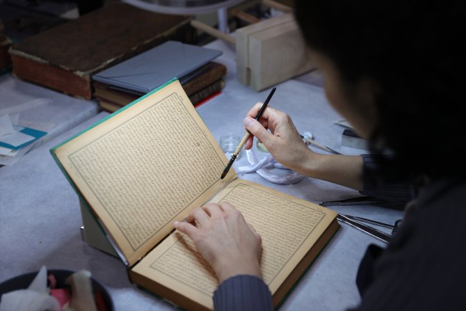 Yüzlerce yıllık eserler Cumhurbaşkanlığı Millet Kütüphanesi'nde "şifa" buluyor