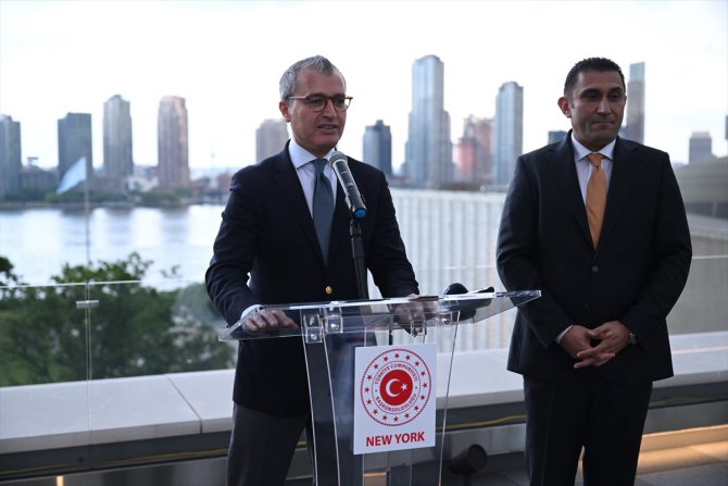 ABD'deki Türk hukukçular, New York'taki Türkevi'nde buluştu