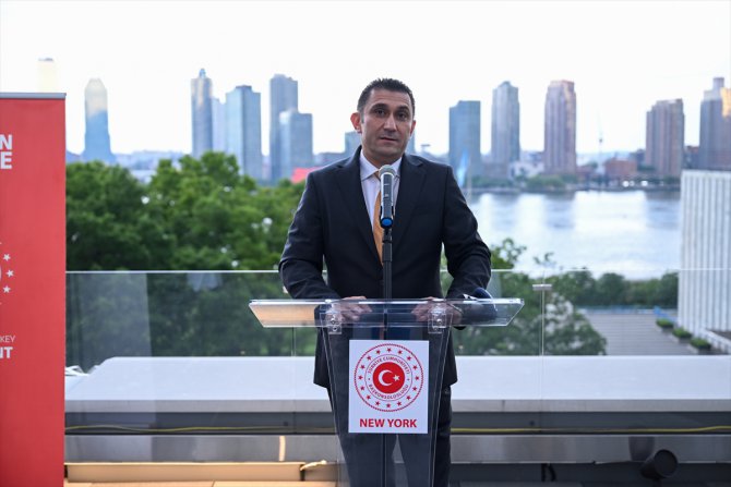 ABD'deki Türk hukukçular, New York'taki Türkevi'nde buluştu