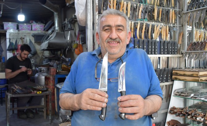 Kurban Bayramı öncesi "Sivas bıçağı" ustalarının mesaisi yoğunlaştı