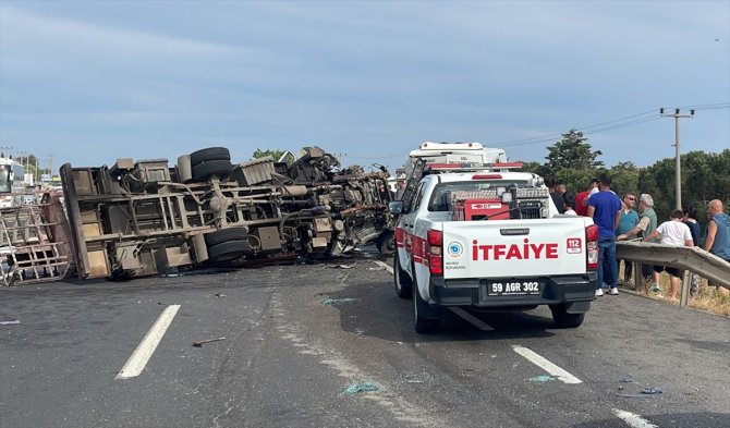 Tekirdağ'daki trafik kazasında 12 kişi yaralandı