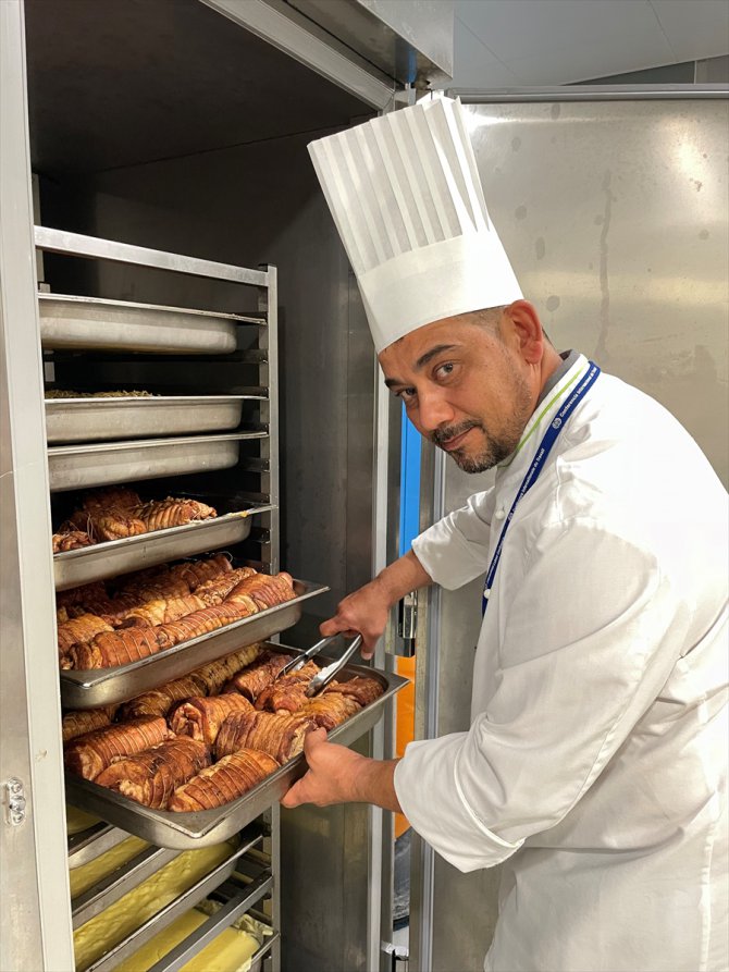 Türk yemeklerini BM'ye sevdiren aşçı