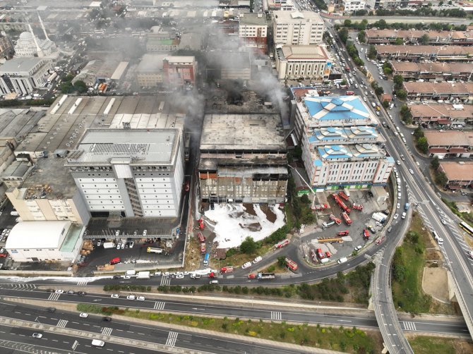 GÜNCELLEME - Başakşehir'de fabrikada çıkan yangını söndürme çalışmaları 44. saatinde