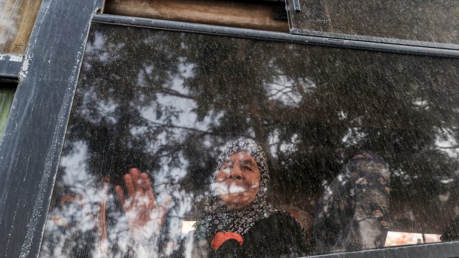 Gazze'den ilk hac kafilesi kutsal topraklara doğru yola çıktı