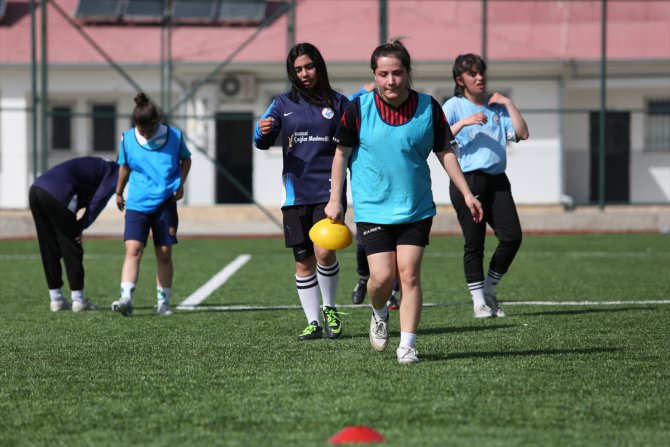 Grubunu şampiyon tamamlayan Vanlı kadın futbolcular 2. lig hedefine odaklandı