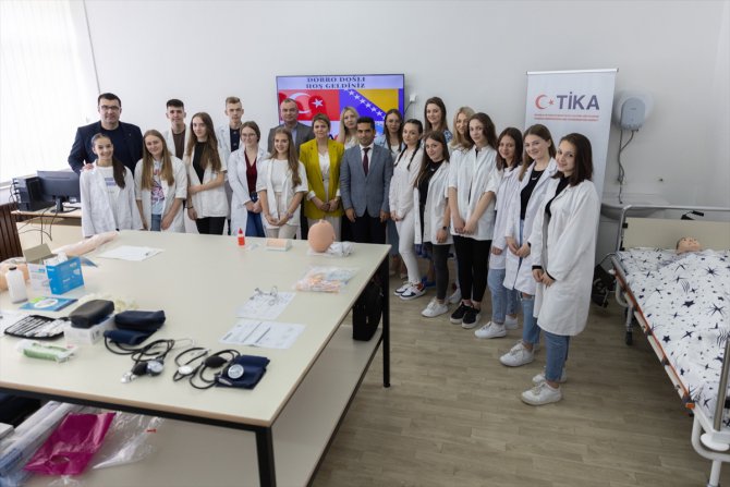 TİKA'dan Bosna Hersekli lise öğrencilerine sağlık atölyesi desteği