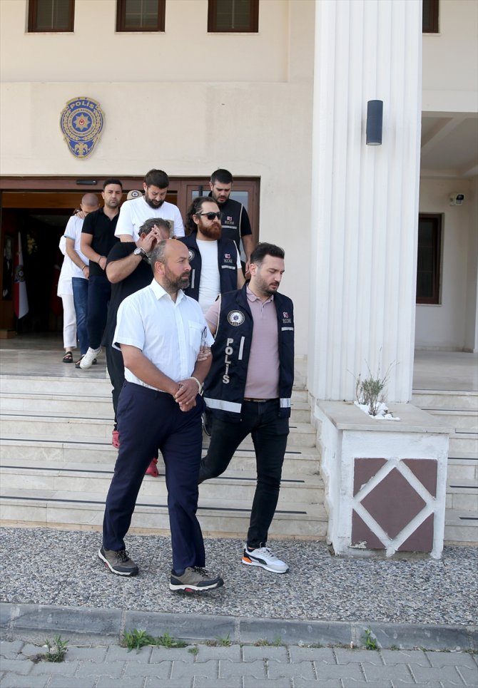 GÜNCELLEME - Muğla'da FETÖ üyesi oldukları iddiasıyla yakalanan 6 kişiden 3'ü tutuklandı