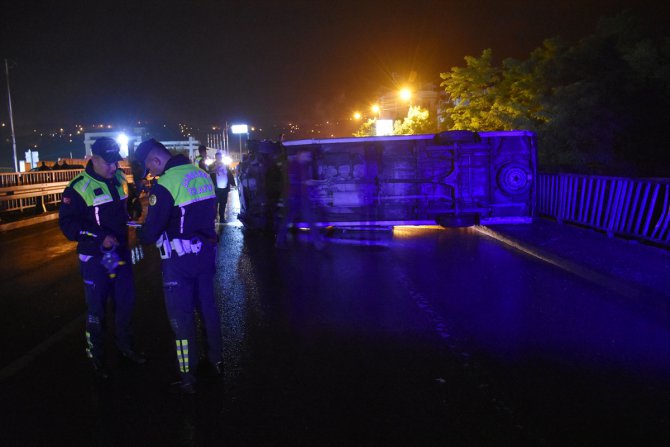 Ordu'da yolcu minibüsünün devrildiği kazada 3 kişi yaralandı