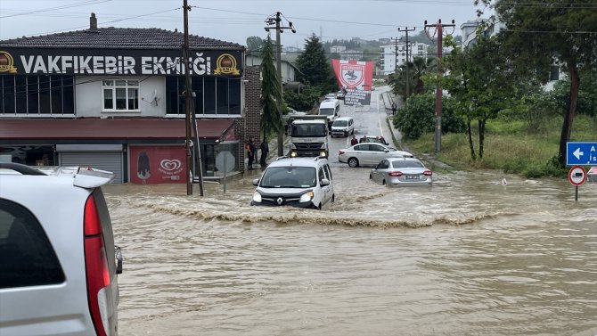 Samsun'da şiddetli yağış sel ve taşkınlara neden oldu