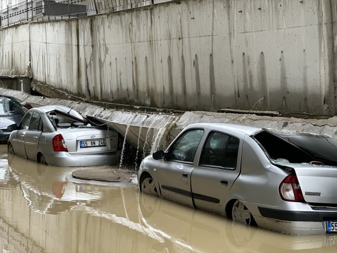 GÜNCELLEME 2 - Samsun'da şiddetli yağış sel ve taşkınlara neden oldu