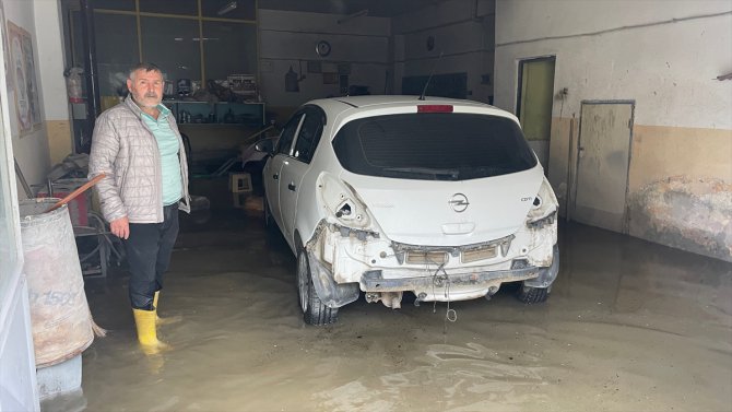 GÜNCELLEME 3 - Samsun'da şiddetli yağış sel ve taşkınlara neden oldu