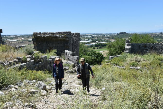 Sekiz asırlık Selçuklu mescidini de barındıran Sillyon Antik Kenti turizme kazandırılıyor