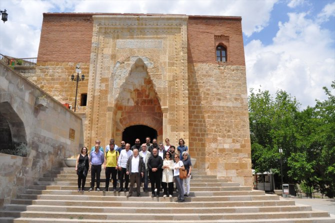 Turizm ve gastronomi yazarları, UNESCO listesindeki Eshab-ı Kehf'i ziyaret etti