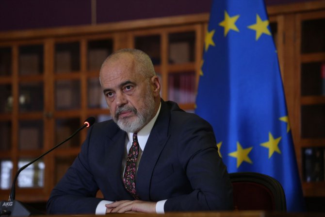 Arnavutluk Başbakanı, Kosova-Arnavutluk ortak hükümet toplantısının iptal edildiğini duyurdu