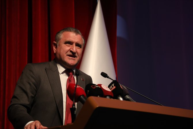 Gençlik ve Spor Bakanı Bak, RTEÜ mezuniyet töreninde konuştu: