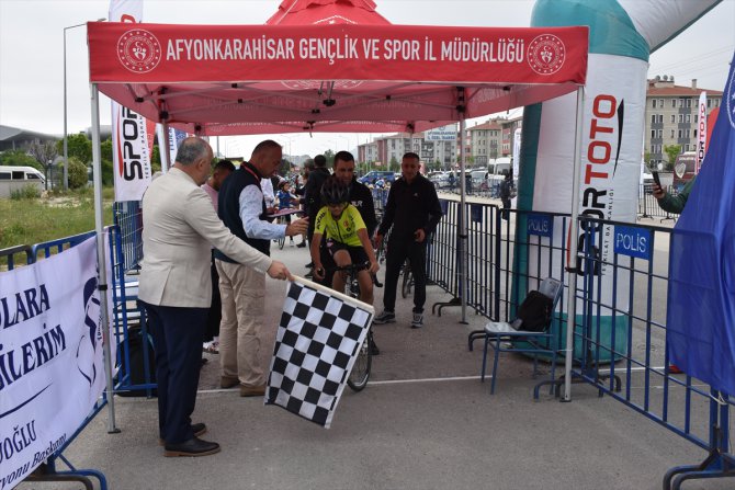 Türkiye Yol Bisikleti Şampiyonası, Afyonkarahisar'da başladı