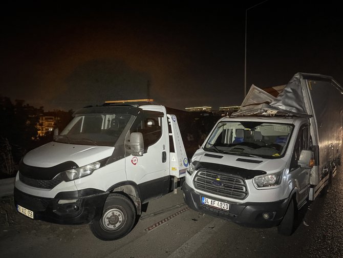 Bursa'da 3 aracın karıştığı zincirleme kazada bir kişi öldü