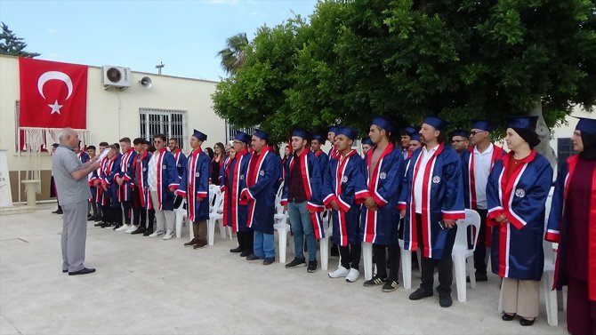 Mersin'de lise diploması alan ustalar üniversite sınavına girecek