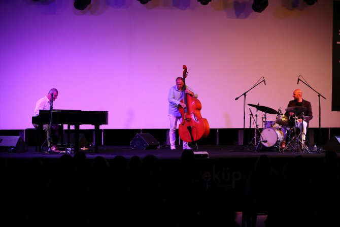 Uluslararası Bodrum Caz Festivali "Kerem Görsev Trio" konseriyle başladı