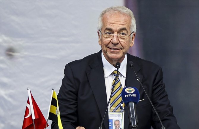 Fenerbahçe'nin 7 milyar 686 milyon lira borcunun olduğu açıklandı