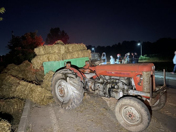 Kocaeli'de panelvanla traktörün çarpıştığı kazada 5 kişi yaralandı