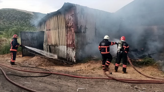 Sakarya'da kereste atölyesinde yangın hasara yol açtı