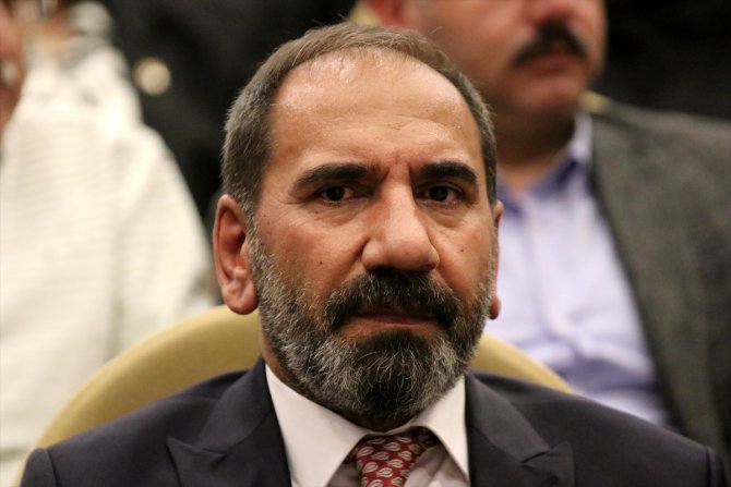 Sivasspor'da Mecnun Otyakmaz yeniden başkan seçildi: