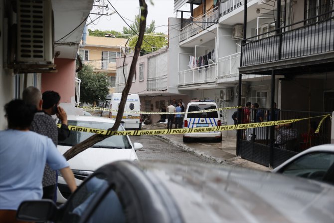 GÜNCELLEME - İzmir'de bir evde Türkmenistan uyruklu 4 kişinin cesedi bulundu