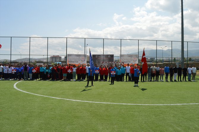 Erzurum'da Analig Osman Bayraktar Sezonu Hokey Grup Müsabakaları başladı