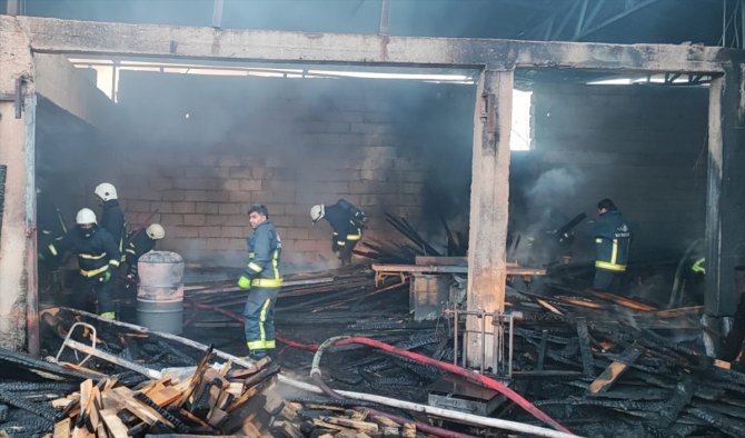 Van'da Marangozlar Sitesi'nde çıkan yangın söndürüldü