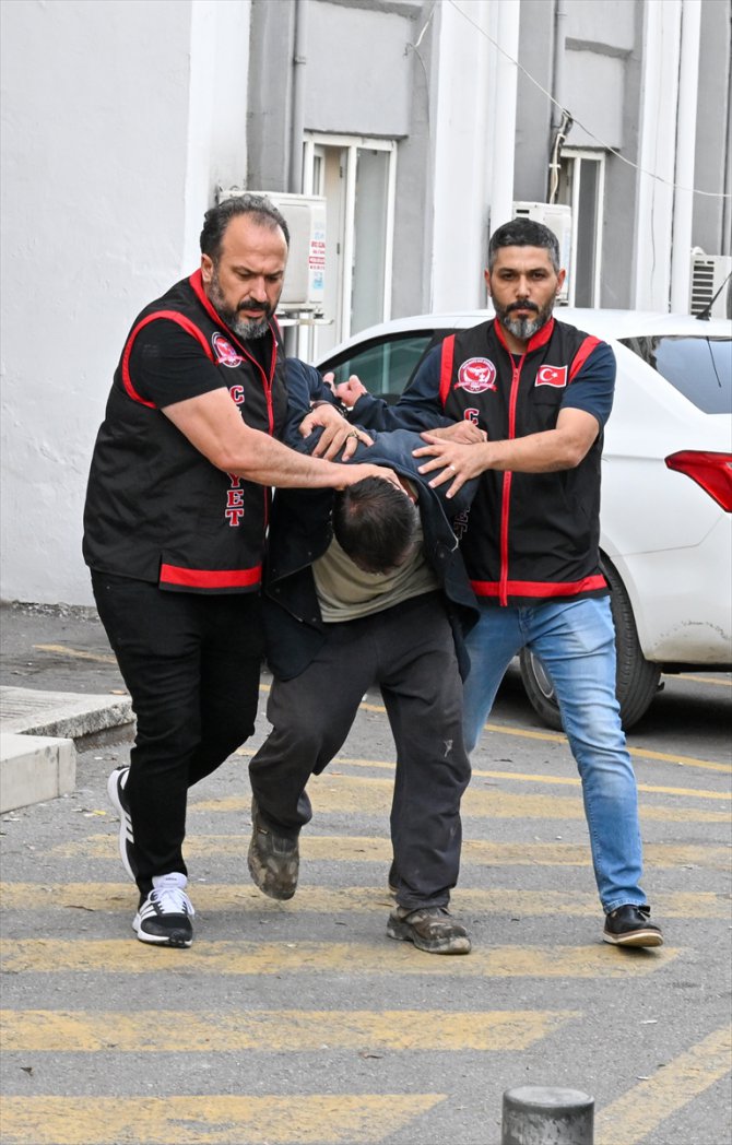 GÜNCELLEME - İzmir'de derin dondurucuda cesetleri bulunan 4 kişinin öldürülmesine ilişkin yakalanan 4 şüpheli adliyede