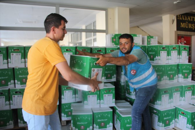 Türkiye Gençlik Vakfı, depremden etkilenen Hatay'da yardım faaliyetlerini sürdürüyor