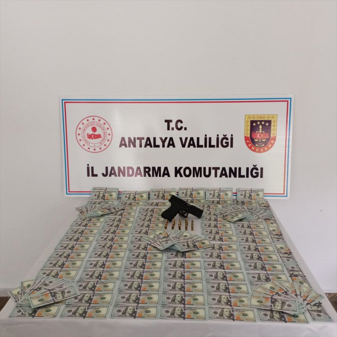 Antalya'da uyuşturucu operasyonlarında 79 şüpheli yakalandı