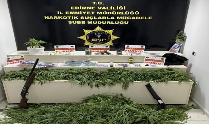Edirne'de uyuşturucu satıcılarına yönelik "Yüzyıl Operasyonu"nda 41 zanlı yakalandı