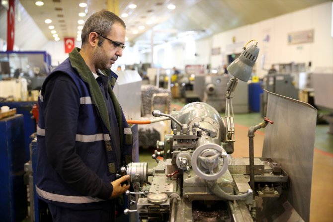 Kayseri'deki Hava Bakım Fabrikasında 18 bin 89 farklı malzeme yerli imkanlarla üretiliyor