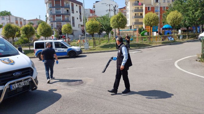 Kocaeli'de silahlı kavgada 2 kişi yaralandı