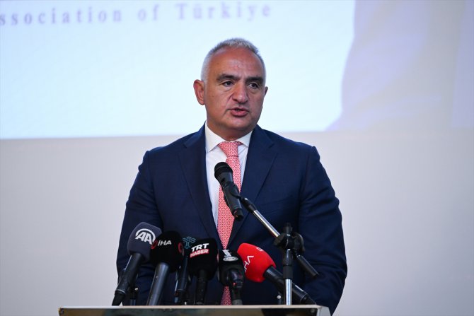 Bakan Ersoy, Türkiye Otelciler Birliğinin toplantısında konuştu: