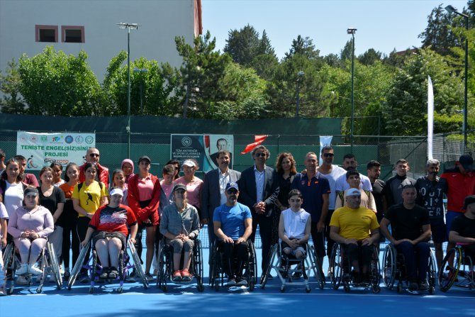 Manisa'da Tekerlekli Sandalye Tenis Akıncılar Türkiye Şampiyonası başladı