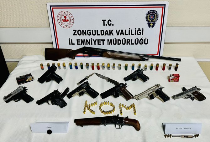 Zonguldak'ta silah ticareti yaptığı iddiasıyla yakalanan 2 şüpheli tutuklandı