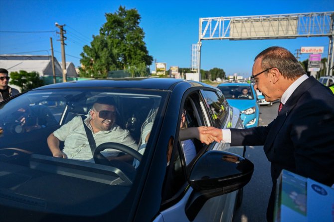 Kocaeli Valisi Yavuz, Kurban Bayramı öncesi trafik denetimine katıldı: