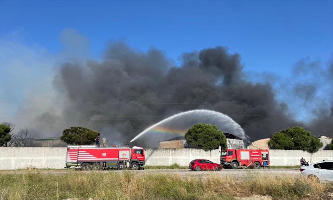 GÜNCELLEME 2 - Manisa'da fabrikada çıkan yangın 19. saatte kontrol altına alındı