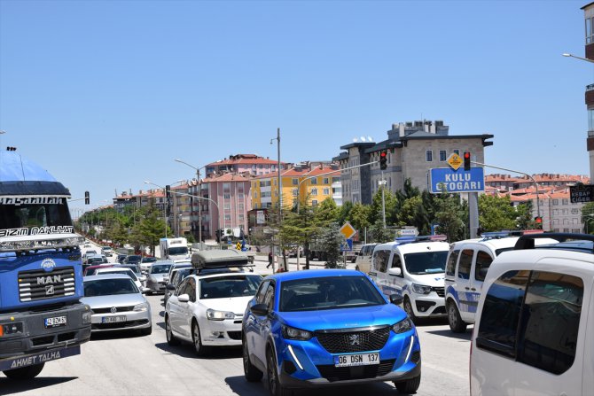 Konya-Ankara kara yolunda bayram tatili yoğunluğu artıyor