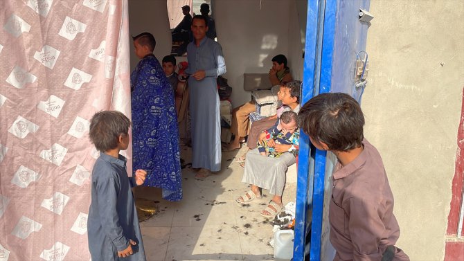 Çatışmalardan kaçarak ülke içinde yer değiştiren Yemenliler acılarının son bulmasını istiyor