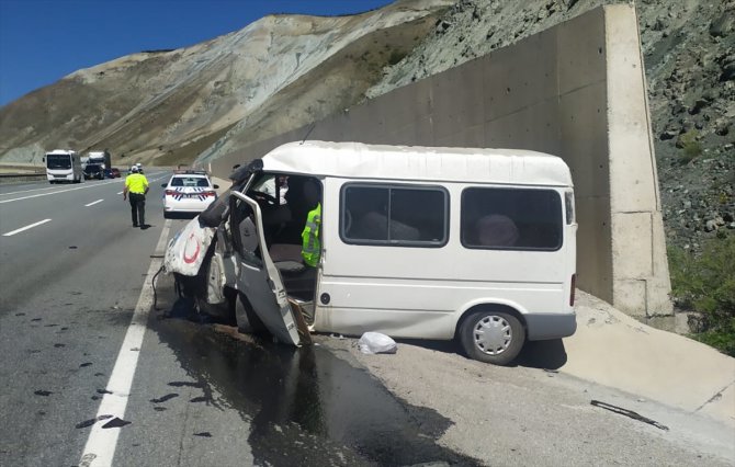 Erzincan'da meydana gelen 3 trafik kazasında 10 kişi yaralandı