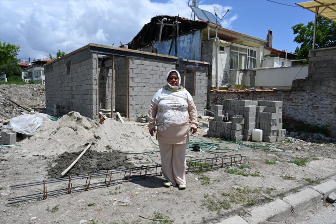 Isparta'daki yangında evini kaybeden üç çocuk annesi yeni evine kavuşacak