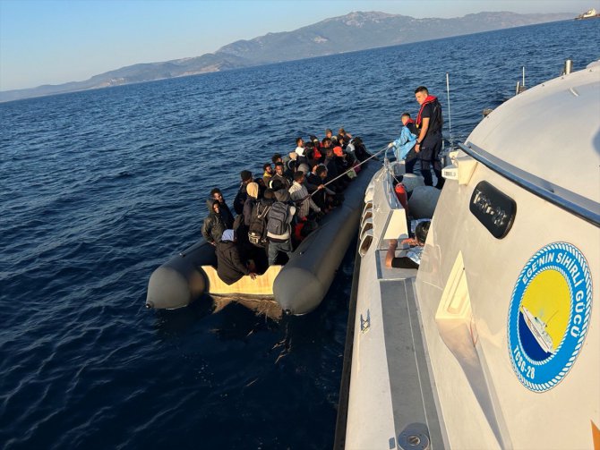 Kuzey Ege'de Yunanistan unsurlarınca geri itilen 99 düzensiz göçmen kurtarıldı