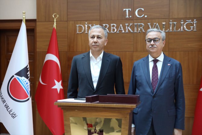 İçişleri Bakanı Ali Yerlikaya, Diyarbakır Valiliğini ziyaret etti